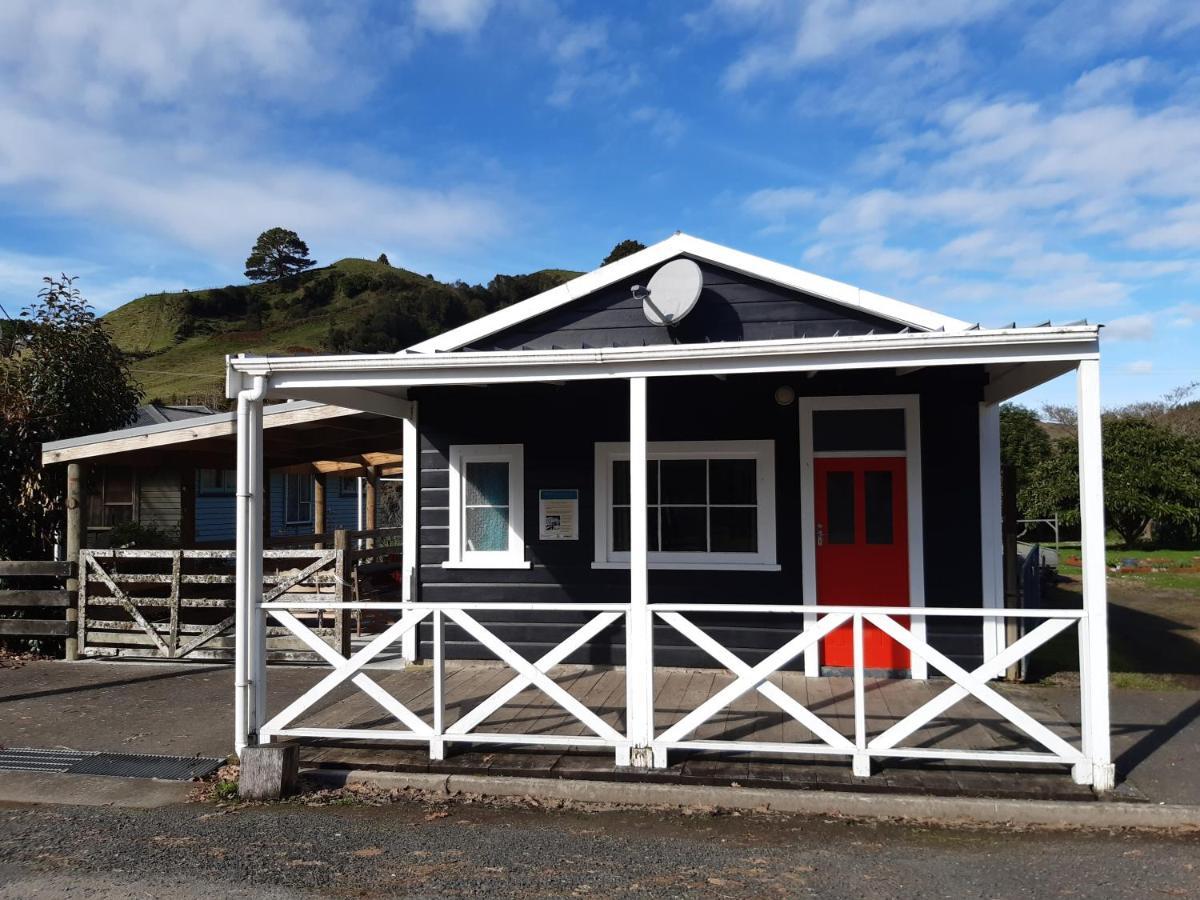Whanga Butcher Shop Whangamomona エクステリア 写真